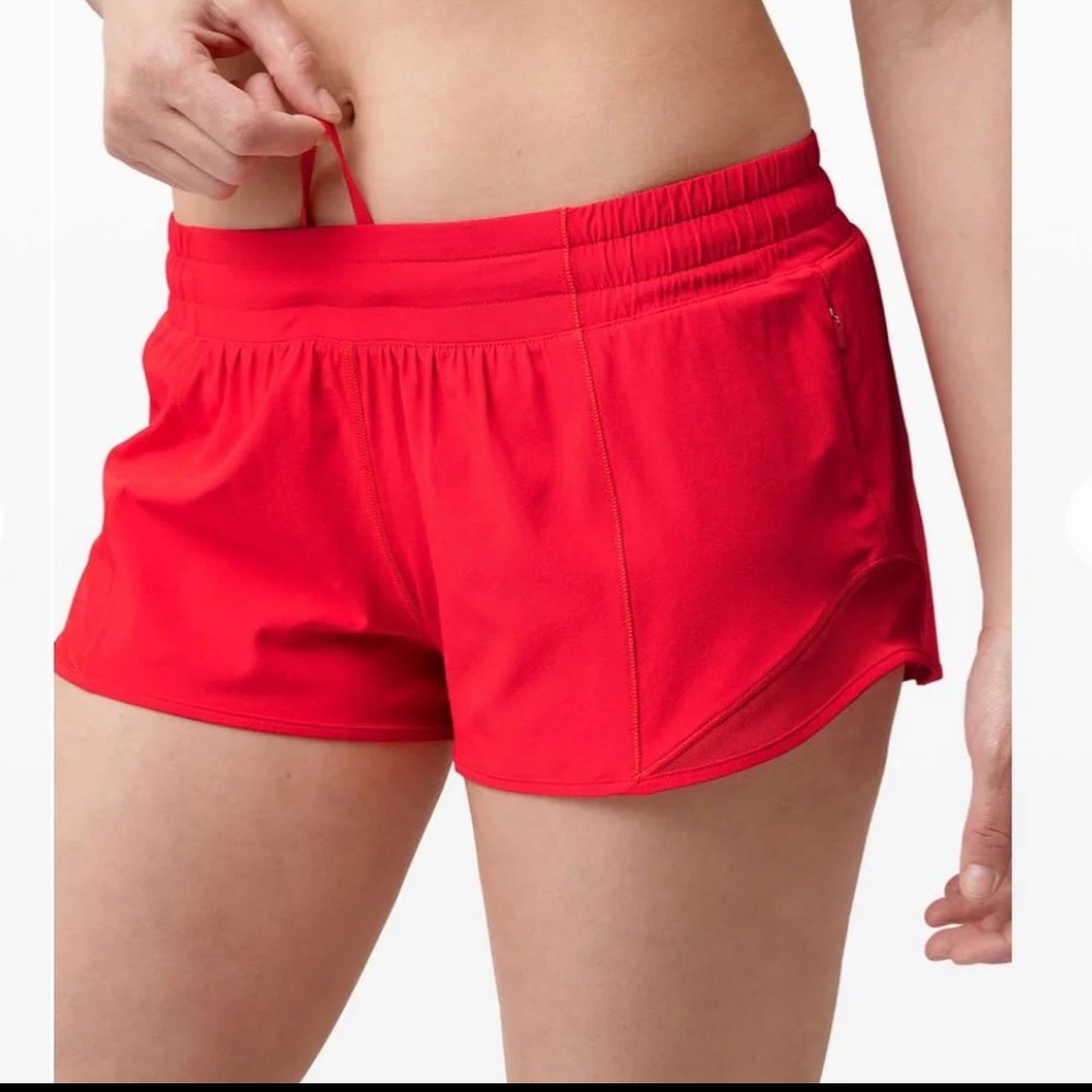 Lululemon Hotty Hot Shorts size 6 2.5”